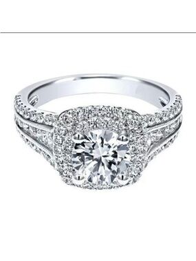 NWT Size 9 Plated Zircon Ring